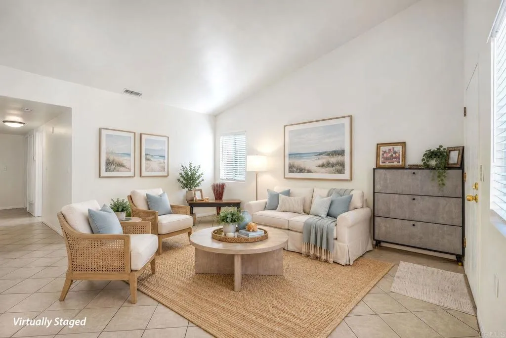 2855 Wanek Rd - J, Escondido, CA 92027