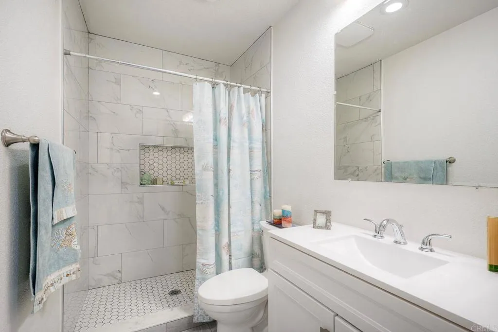 Renovated bathroom #2