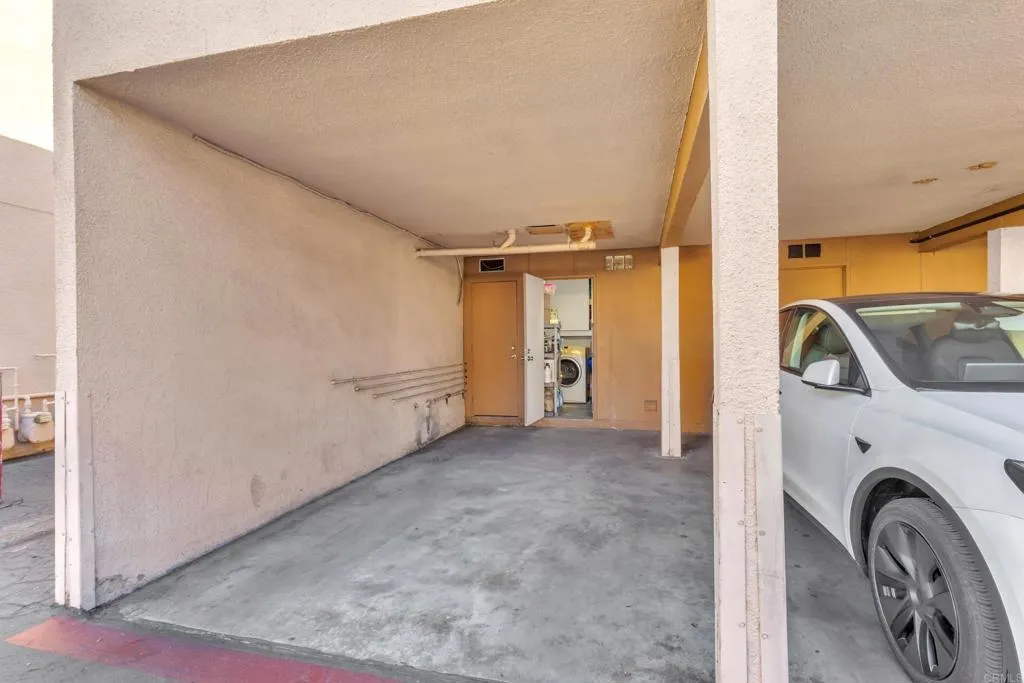 1244 E Madison Ave, #A, El Cajon, CA 92021 1244 E Madison Ave, #A, El Cajon, CA 92021