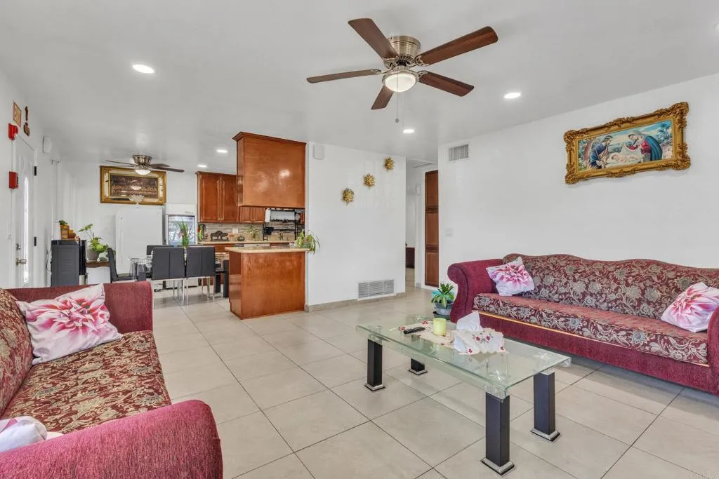 1244 E Madison Ave, #A, El Cajon, CA 92021 1244 E Madison Ave, #A, El Cajon, CA 92021