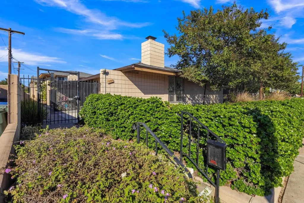 1244 E Madison Ave, #A, El Cajon, CA 92021 1244 E Madison Ave, #A, El Cajon, CA 92021