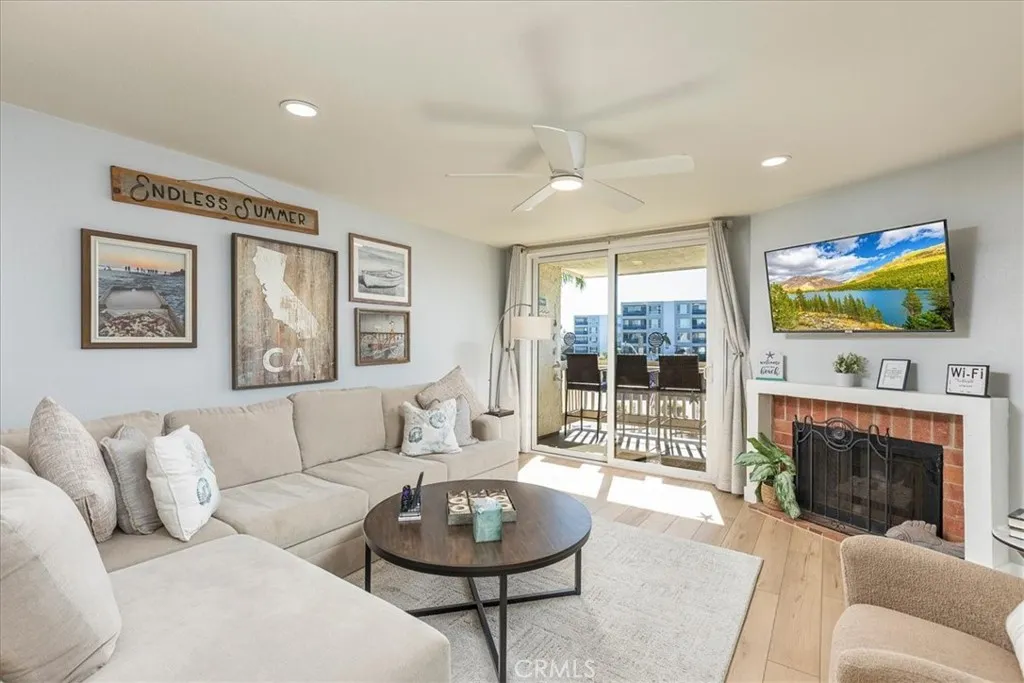https://cdn.realtyfeed.com/cdn/127/307104214/44075ee0e1cde855c0f739fa99b199b8.webp