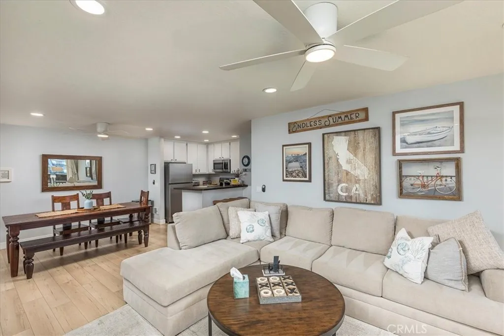 https://cdn.realtyfeed.com/cdn/127/307104214/a23a42f13bda7f6cdacd8cb9504121d7.webp