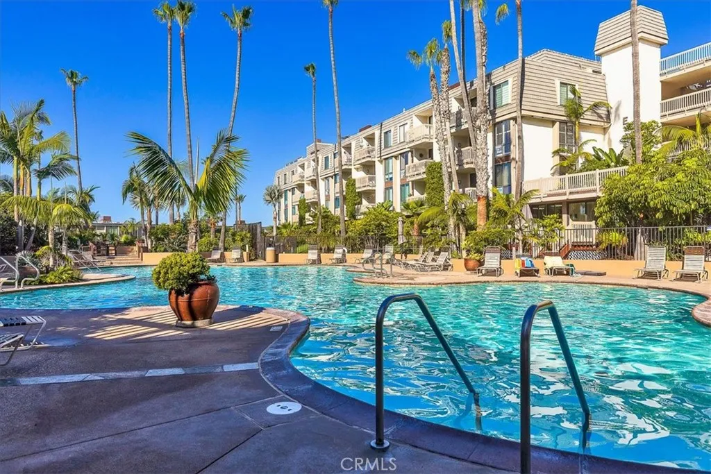 https://cdn.realtyfeed.com/cdn/127/307104214/cfcc1960774994e01612d4c494ee9014.webp