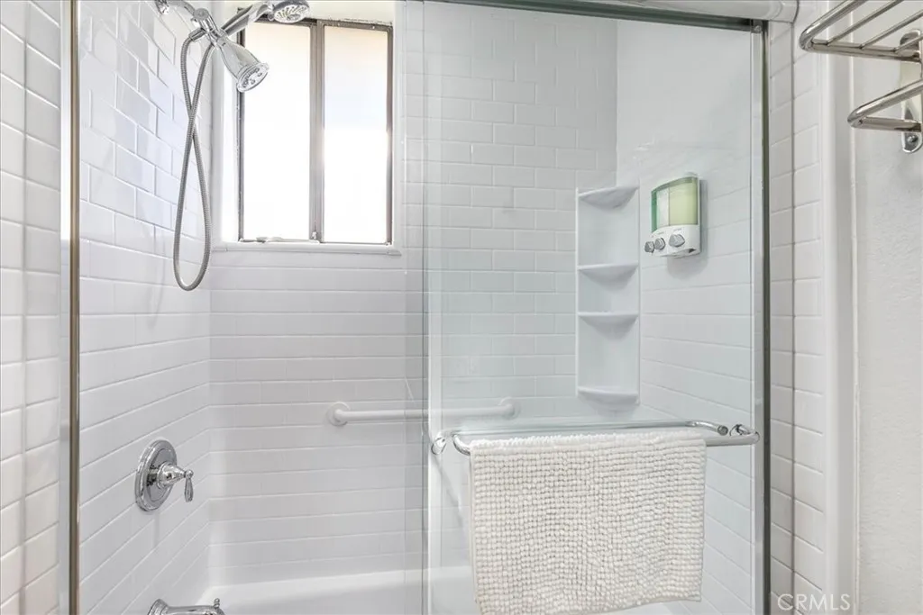 https://cdn.realtyfeed.com/cdn/127/307104214/ec69f6ee849ef51023f03c8f26d0b172.webp