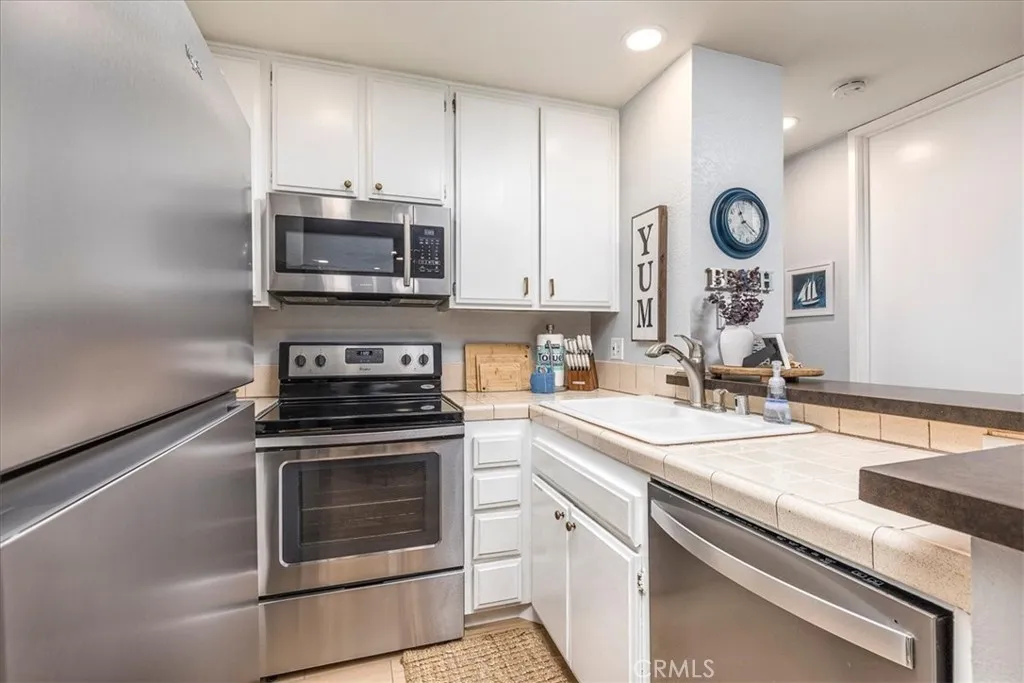 https://cdn.realtyfeed.com/cdn/127/307104214/fad3d963cbc678642bd12af7b122c033.webp