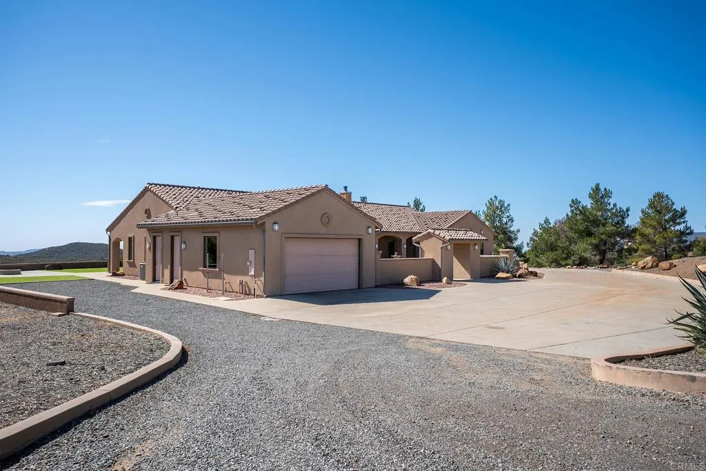 23648 OLD RANCH RD, Alpine, CA 91901 23648 OLD RANCH RD, Alpine, CA 91901
