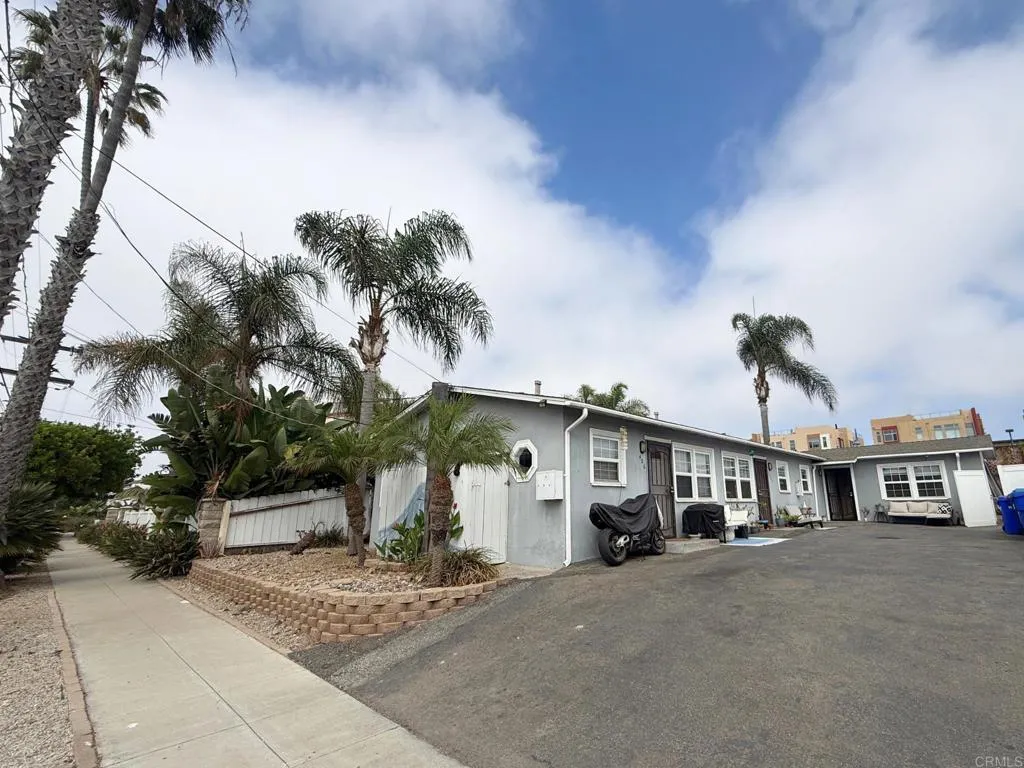 406-8 S Myers Street, Oceanside, CA 92054