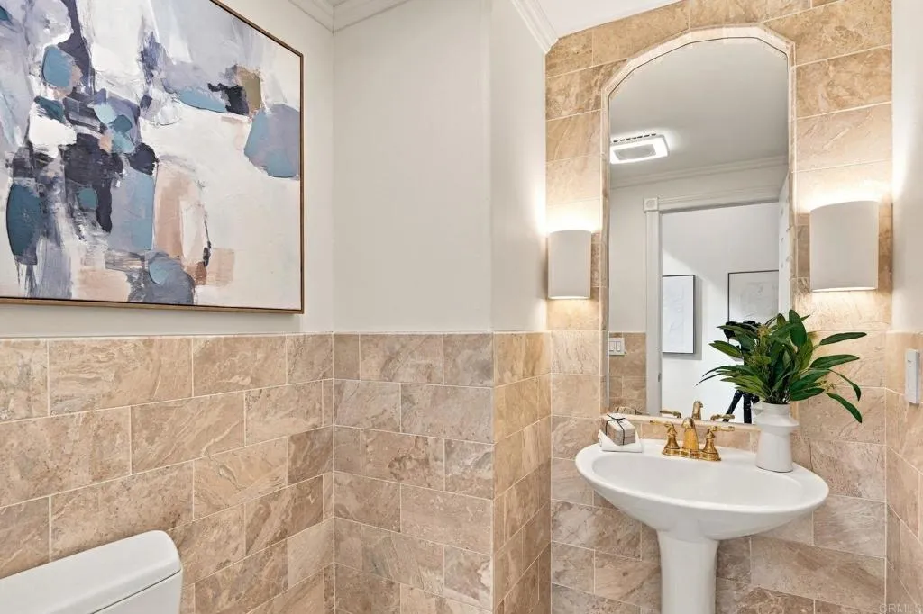 7818 Via Opuntia, Carlsbad, CA 92009 7818 Via Opuntia, Carlsbad, CA 92009