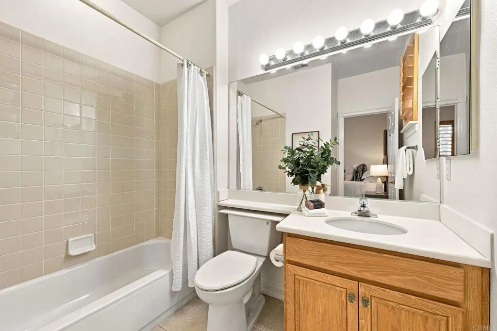 7818 Via Opuntia, Carlsbad, CA 92009 7818 Via Opuntia, Carlsbad, CA 92009