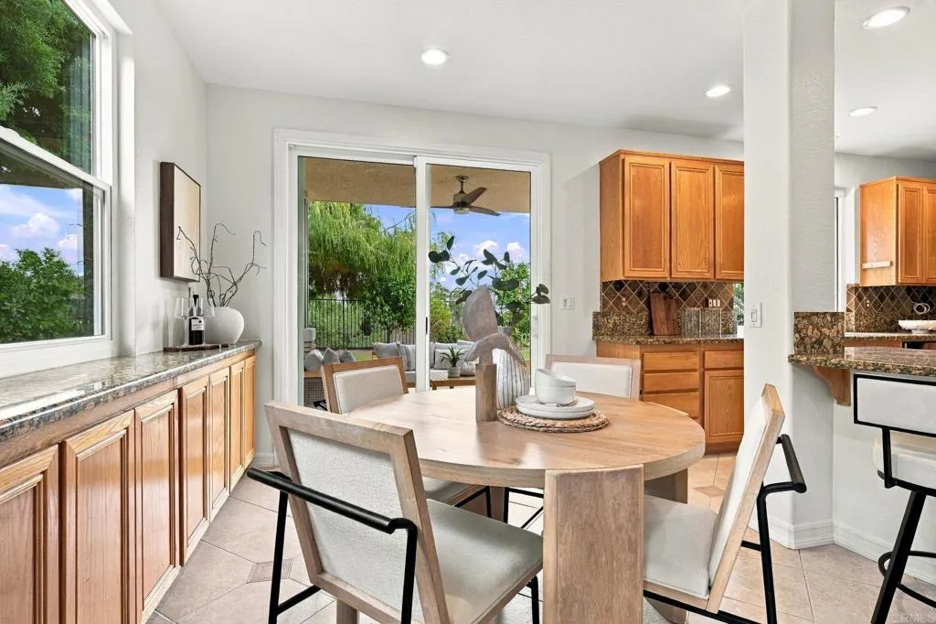 7818 Via Opuntia, Carlsbad, CA 92009 7818 Via Opuntia, Carlsbad, CA 92009