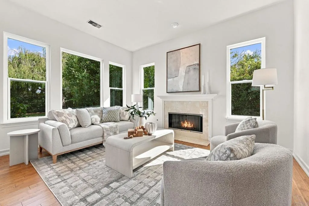 7818 Via Opuntia, Carlsbad, CA 92009 7818 Via Opuntia, Carlsbad, CA 92009
