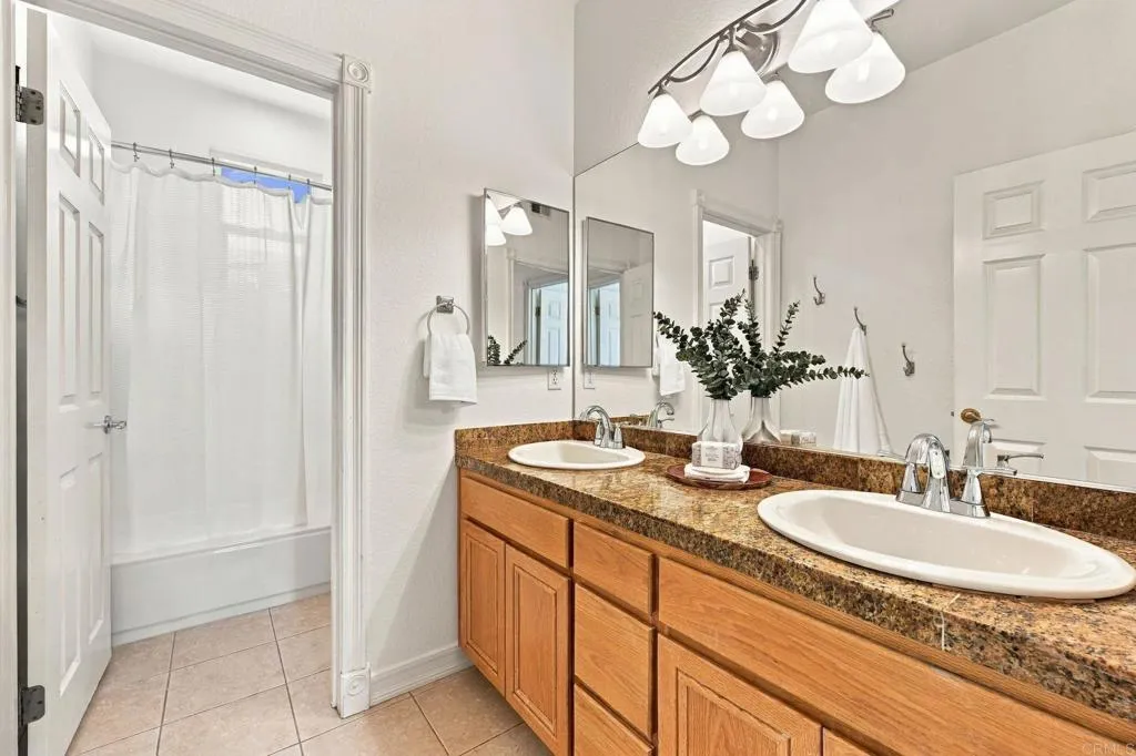 7818 Via Opuntia, Carlsbad, CA 92009 7818 Via Opuntia, Carlsbad, CA 92009