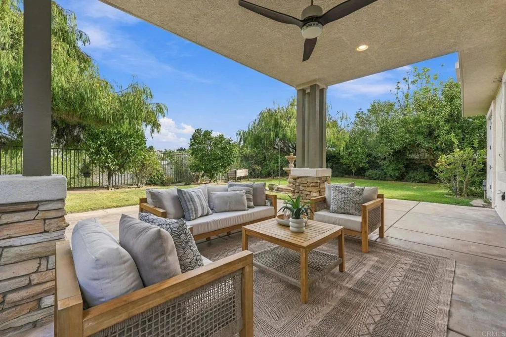7818 Via Opuntia, Carlsbad, CA 92009 7818 Via Opuntia, Carlsbad, CA 92009