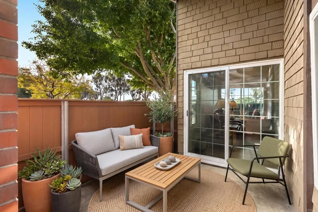 10665 Escobar Drive, San Diego, CA 92124 10665 Escobar Drive, San Diego, CA 92124