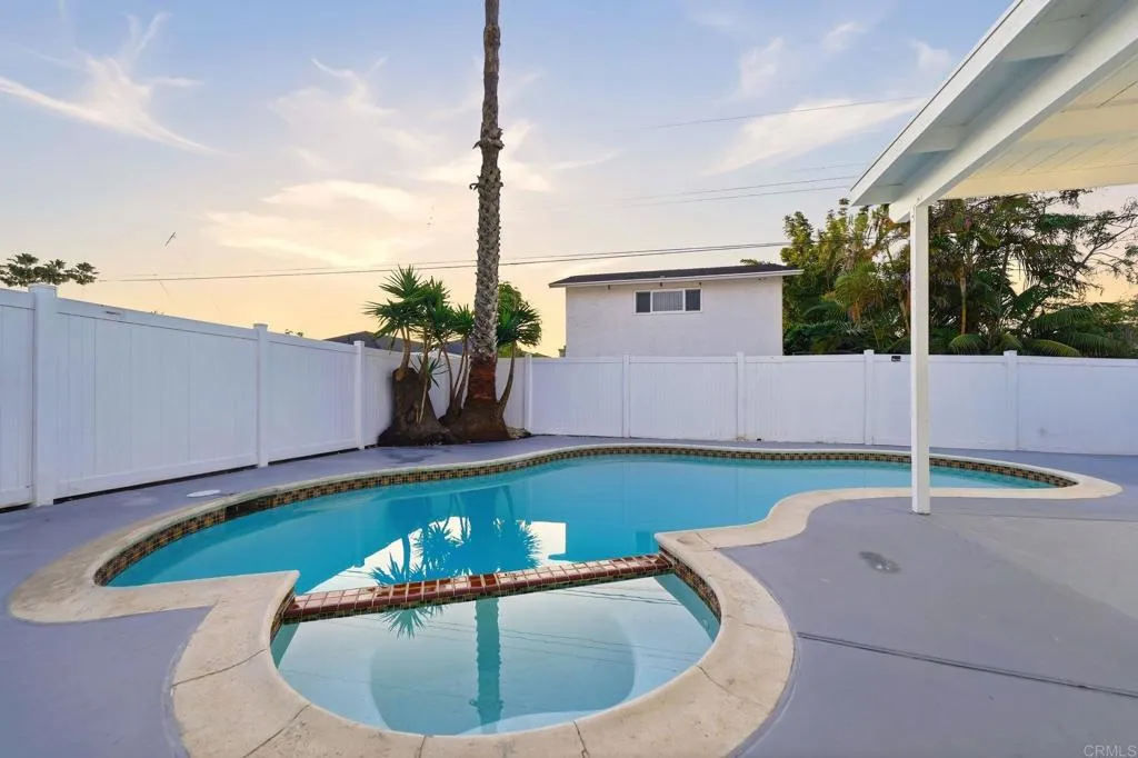 https://cdn.realtyfeed.com/cdn/127/307104316/ce9ecdda9c8782395db165fed02ee3fd.webp