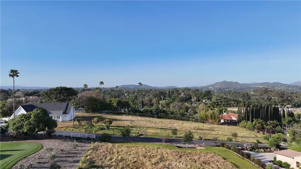 1940 Grey Rabbit Hollow, Fallbrook, CA 92028