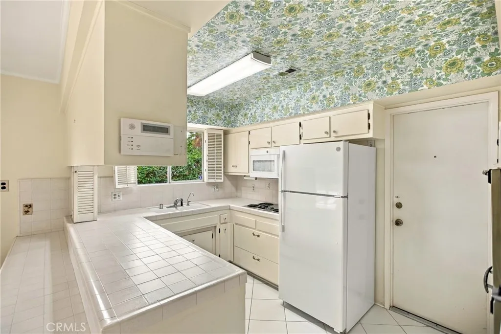 https://cdn.realtyfeed.com/cdn/127/307104371/0f28ae1ec3da66a8426548d5368e4a04.webp