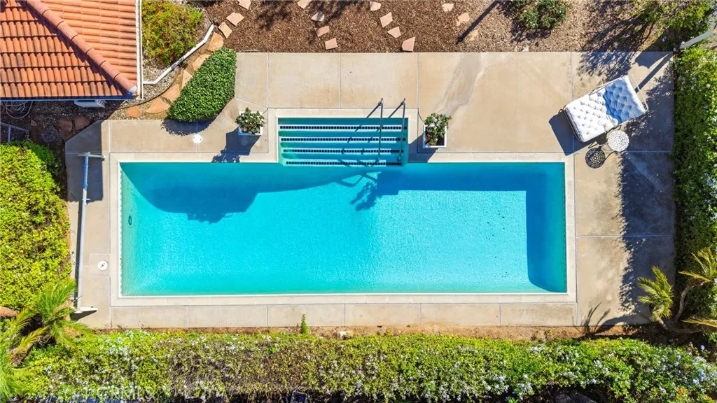 https://cdn.realtyfeed.com/cdn/127/307104371/1b592c075f34c89c367669a2c8d9a142.webp