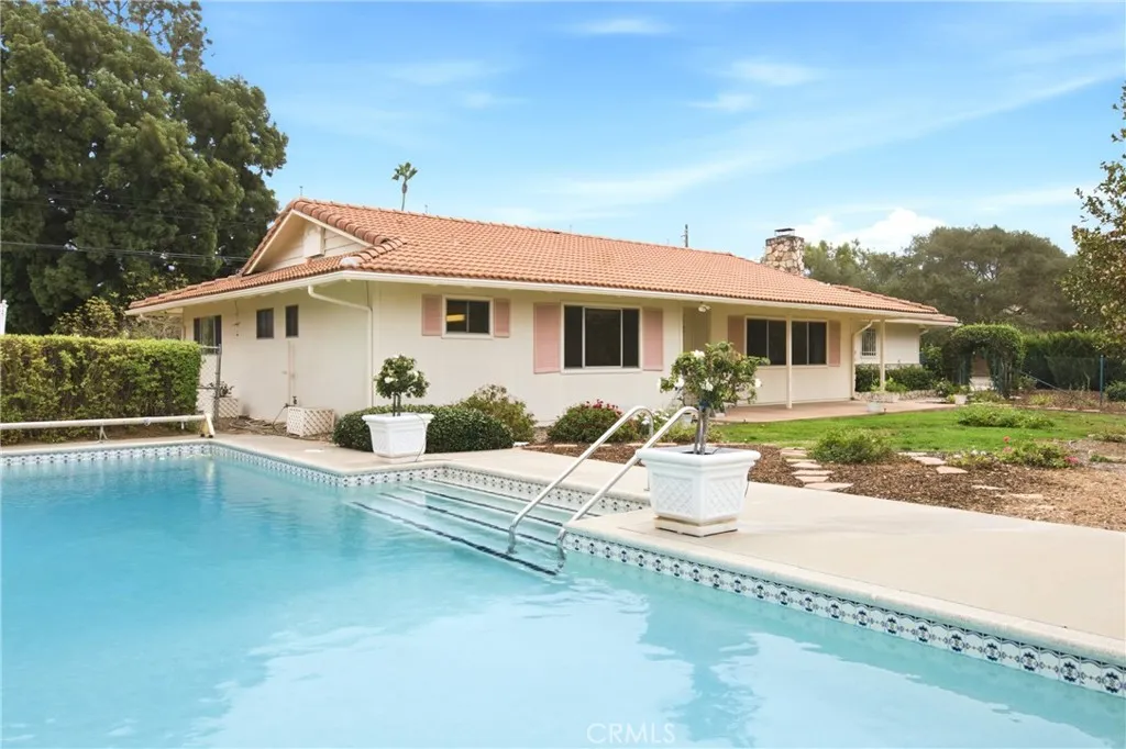 https://cdn.realtyfeed.com/cdn/127/307104371/96871e1a0552bb840f7ba00e0efedb19.webp