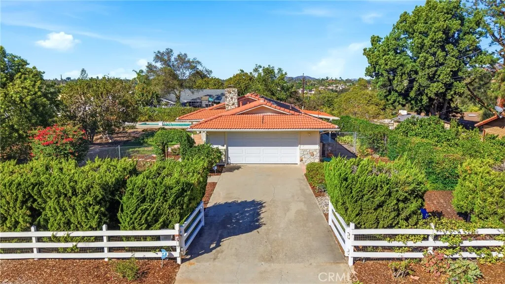 https://cdn.realtyfeed.com/cdn/127/307104371/b2e5d87d41a876cf162df234b2a2399e.webp