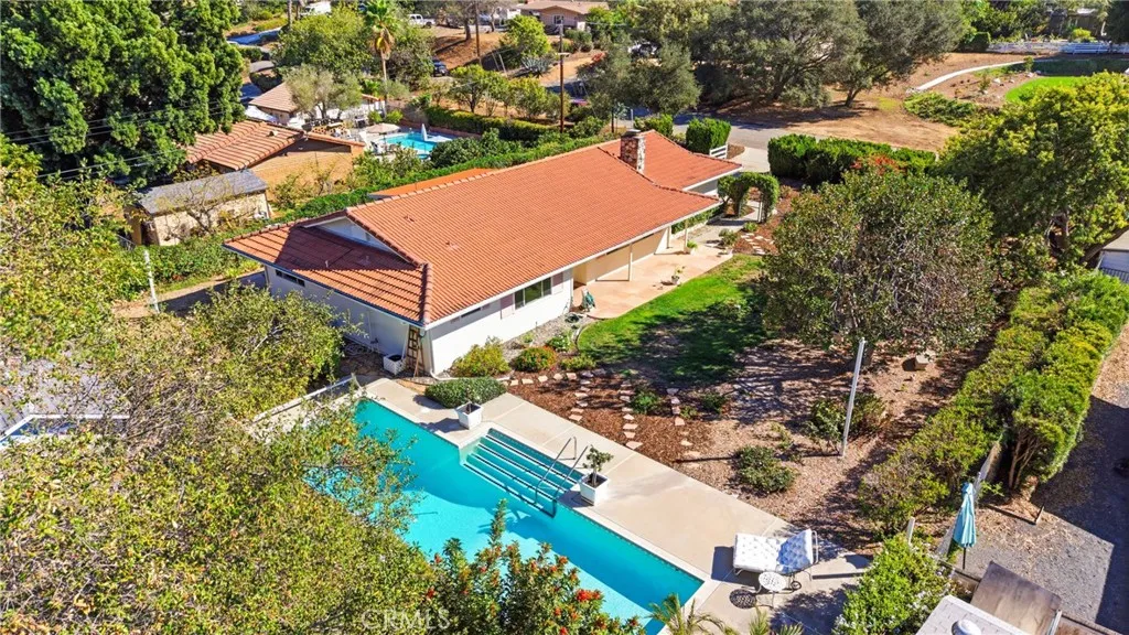 https://cdn.realtyfeed.com/cdn/127/307104371/d117f5263e7c10c8c02602013f55ae15.webp