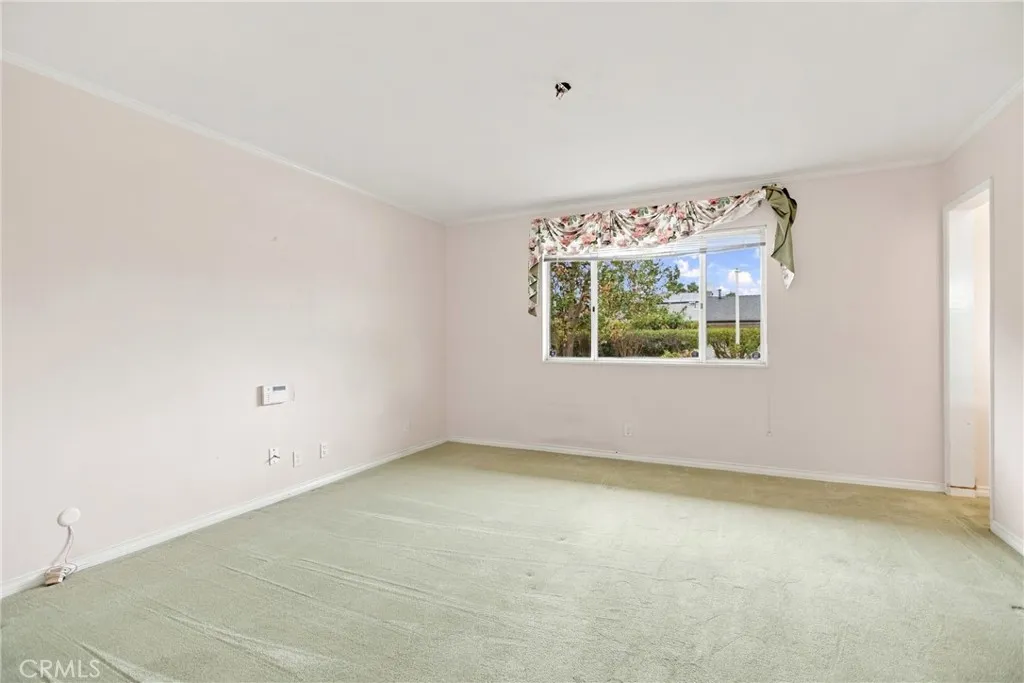 https://cdn.realtyfeed.com/cdn/127/307104371/d62c2aac46791b44706efbc386bb5a02.webp