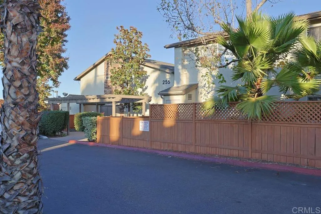 255 S 2nd Street, #6, El Cajon, CA 92019 255 S 2nd Street, #6, El Cajon, CA 92019
