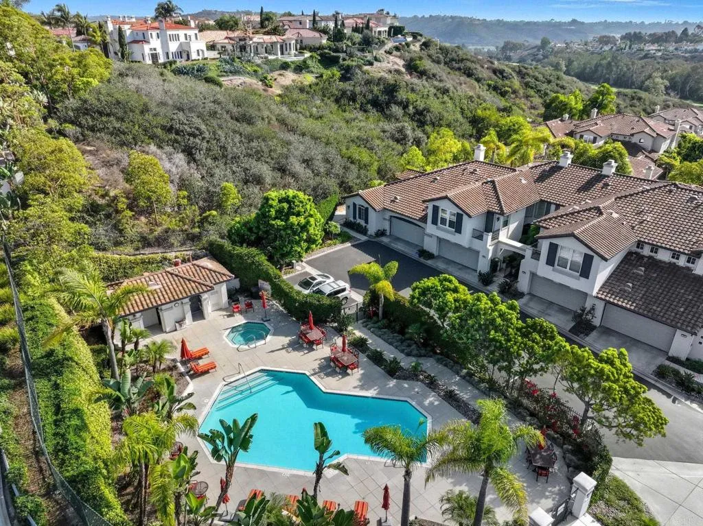 https://cdn.realtyfeed.com/cdn/127/307104377/44b11bacf97382780ca06513151dfa5f.webp