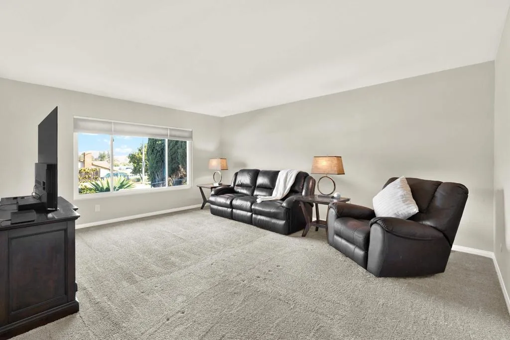 10432 Timberlane Way, Santee, CA 92071