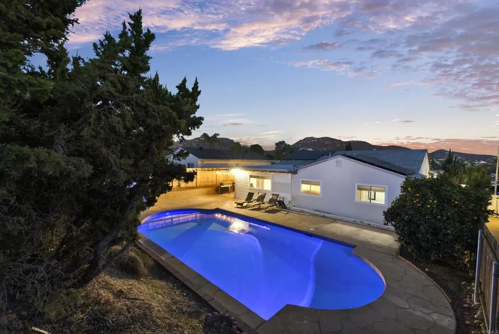 10432 Timberlane Way, Santee, CA 92071