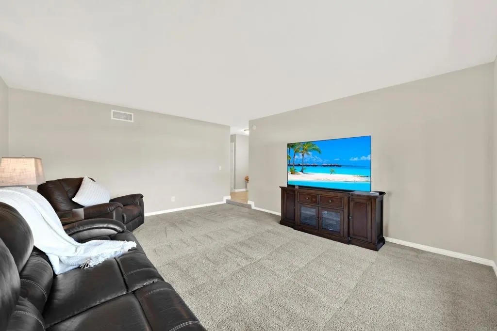10432 Timberlane Way, Santee, CA 92071