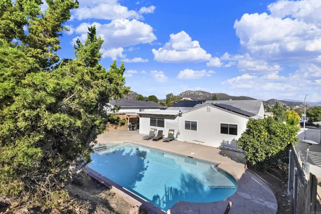 10432 Timberlane Way, Santee, CA 92071