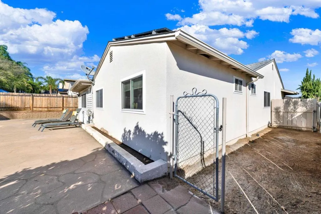 10432 Timberlane Way, Santee, CA 92071