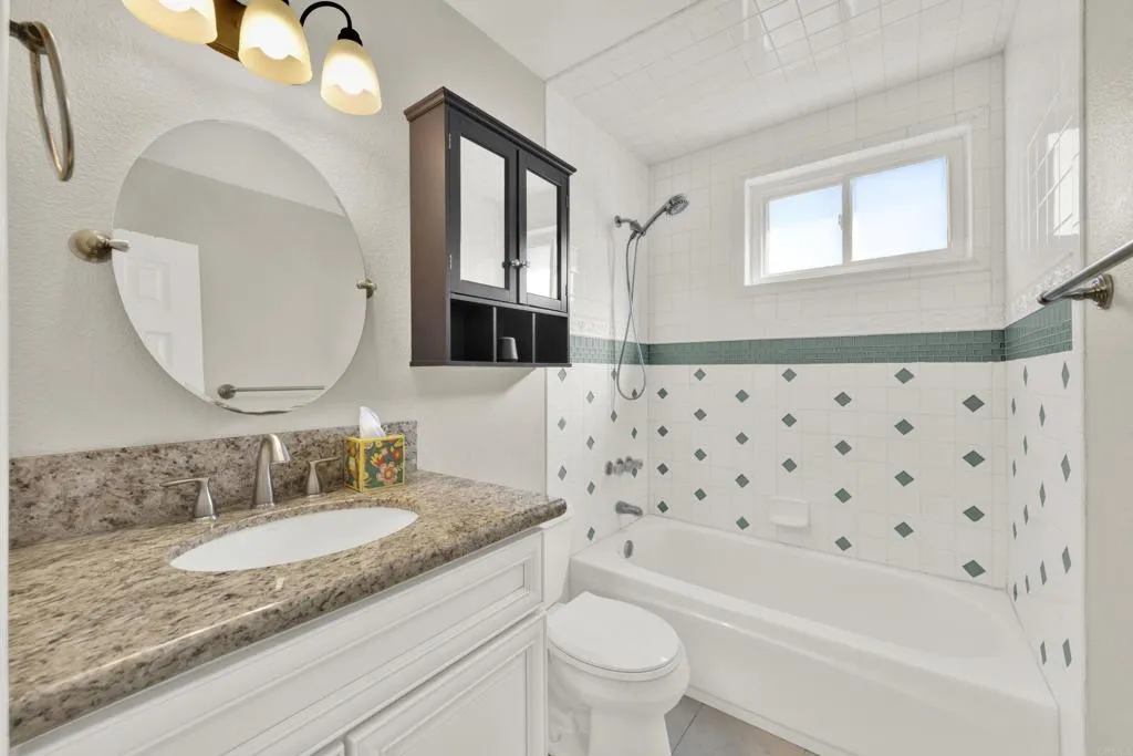 10432 Timberlane Way, Santee, CA 92071
