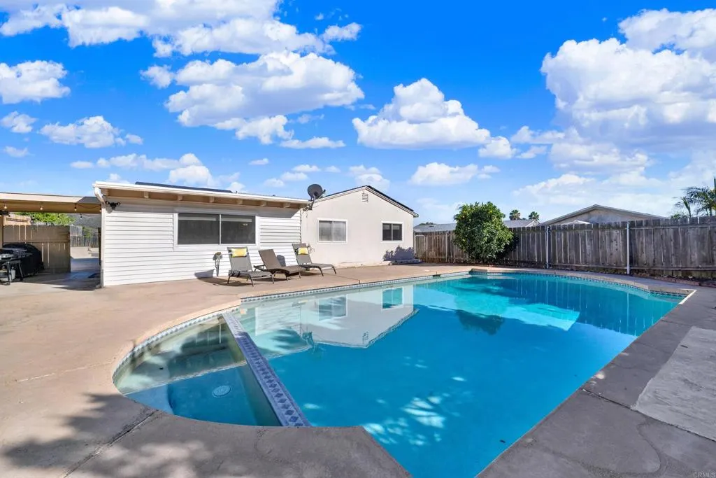 10432 Timberlane Way, Santee, CA 92071