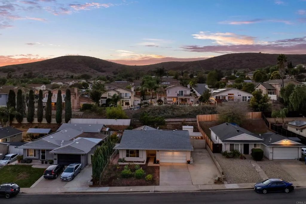 10432 Timberlane Way, Santee, CA 92071