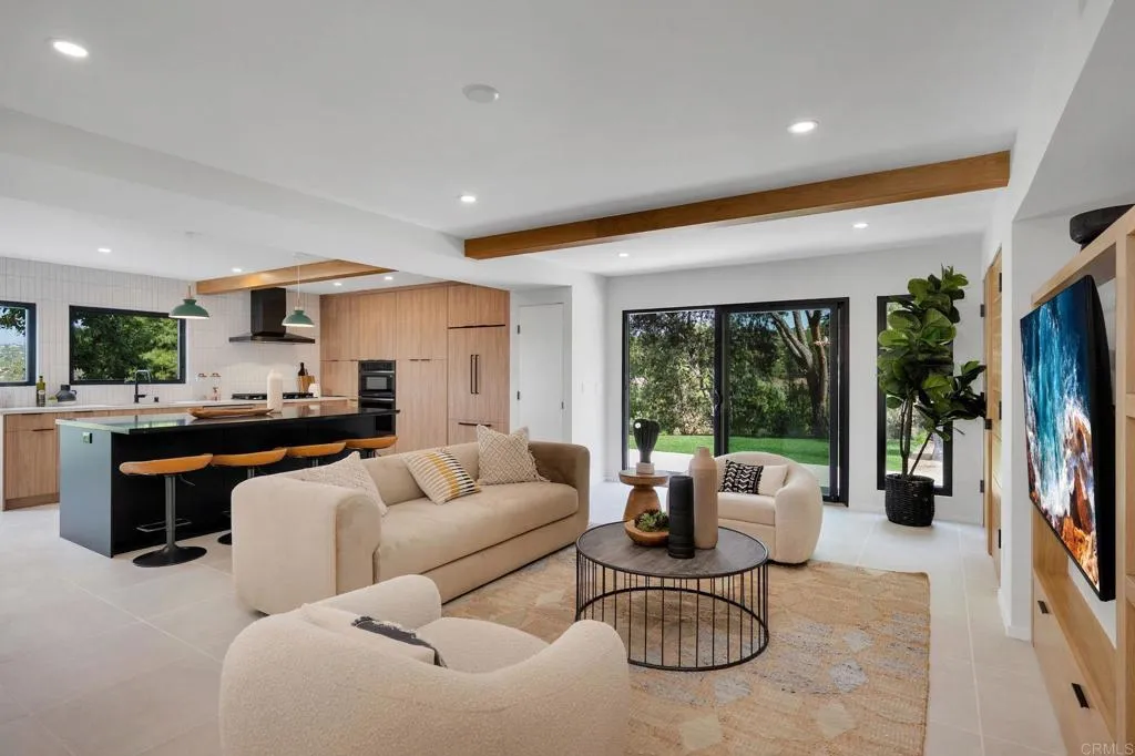 https://cdn.realtyfeed.com/cdn/127/307104456/d818b60808c1a800313e2ec95d4777fd.webp