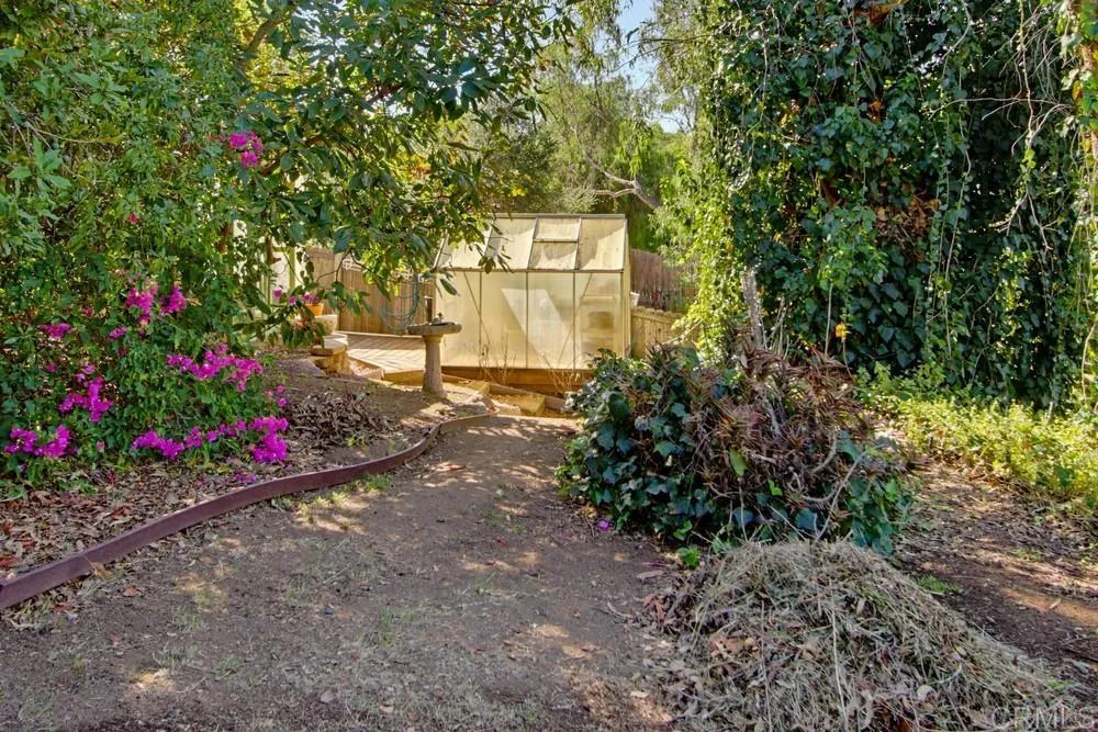 472 E Kalmia Street, Fallbrook, CA 92028 472 E Kalmia Street, Fallbrook, CA 92028