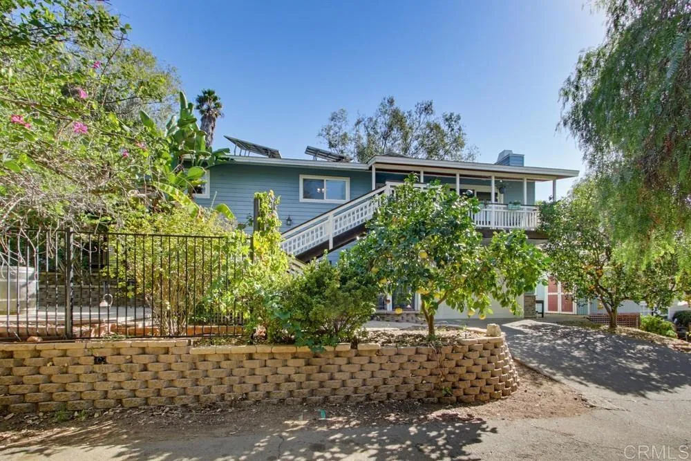472 E Kalmia Street, Fallbrook, CA 92028 472 E Kalmia Street, Fallbrook, CA 92028