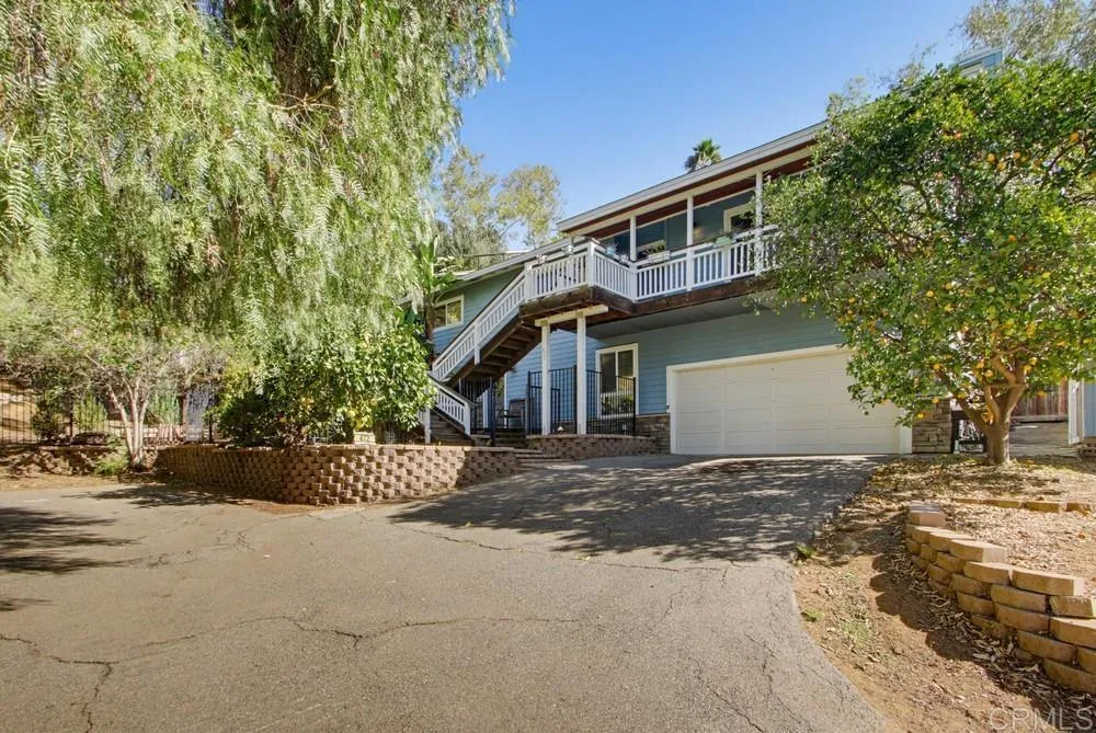 472 E Kalmia Street, Fallbrook, CA 92028 472 E Kalmia Street, Fallbrook, CA 92028