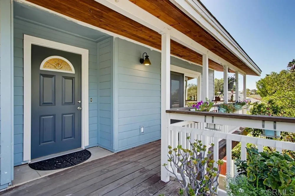 472 E Kalmia Street, Fallbrook, CA 92028 472 E Kalmia Street, Fallbrook, CA 92028