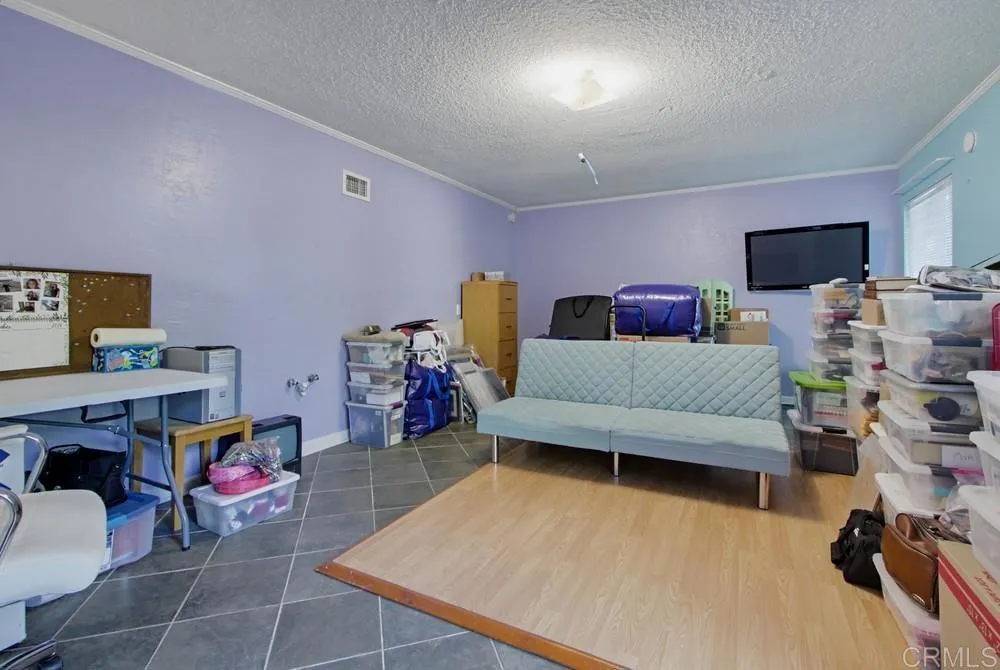 472 E Kalmia Street, Fallbrook, CA 92028 472 E Kalmia Street, Fallbrook, CA 92028