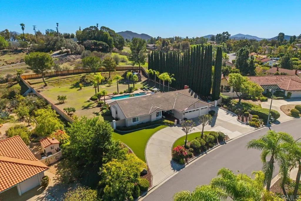 2321 Cortina Circle, Escondido, CA 92029 2321 Cortina Circle, Escondido, CA 92029