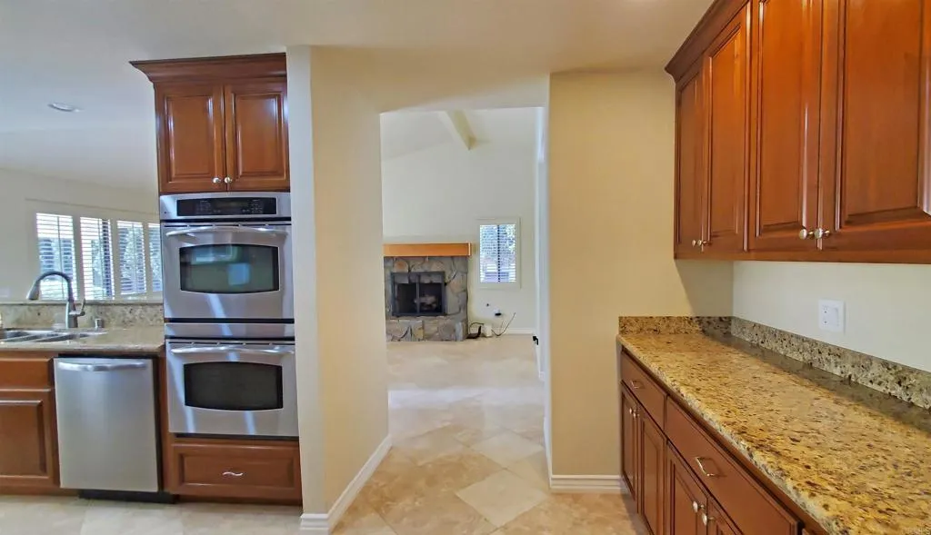 2321 Cortina Circle, Escondido, CA 92029 2321 Cortina Circle, Escondido, CA 92029