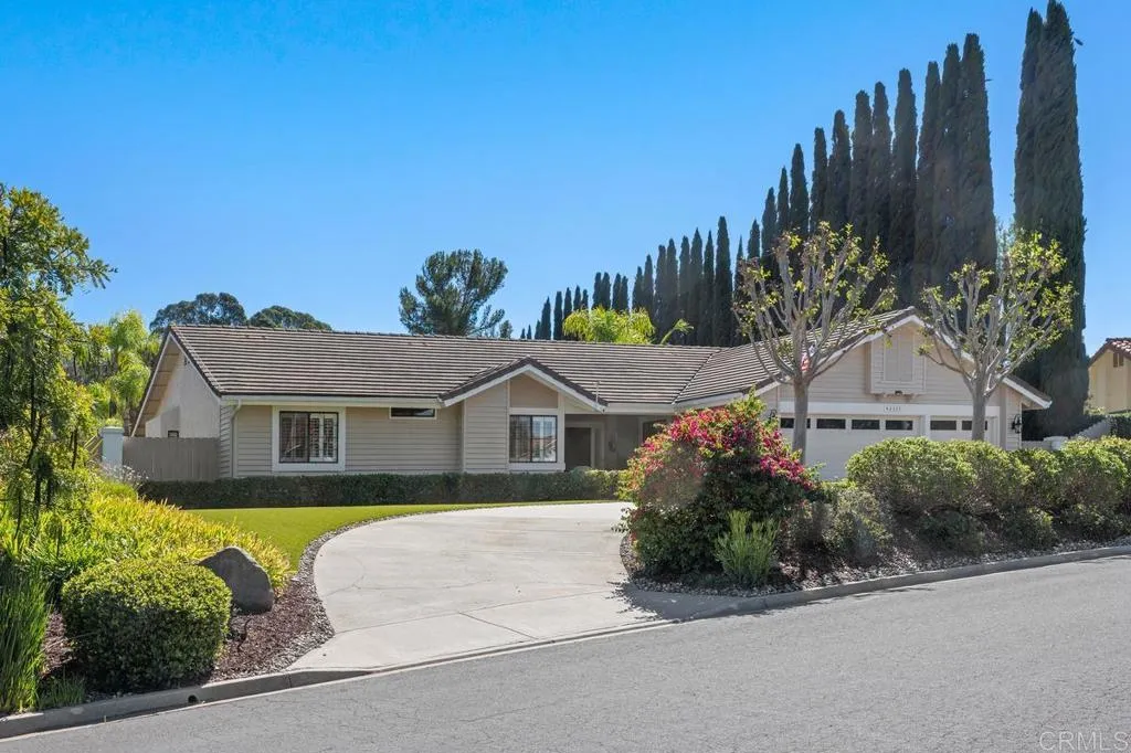 2321 Cortina Circle, Escondido, CA 92029 2321 Cortina Circle, Escondido, CA 92029