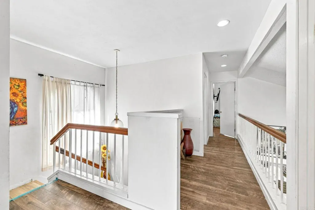 https://cdn.realtyfeed.com/cdn/127/307104739/2d02123a312bf147b0941da3b830bbdf.webp