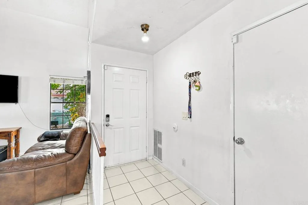 https://cdn.realtyfeed.com/cdn/127/307104739/33d054c426e5f48e6eb081fa75bd91d6.webp