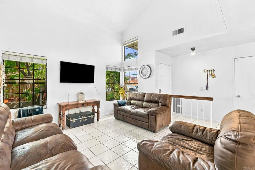 https://cdn.realtyfeed.com/cdn/127/307104739/c58b993ca2df453d88edcda89acfef87.webp