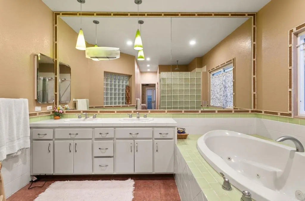 https://cdn.realtyfeed.com/cdn/127/307104779/4dd4771b65f13b3e4ff29b4ed1e00c12.webp